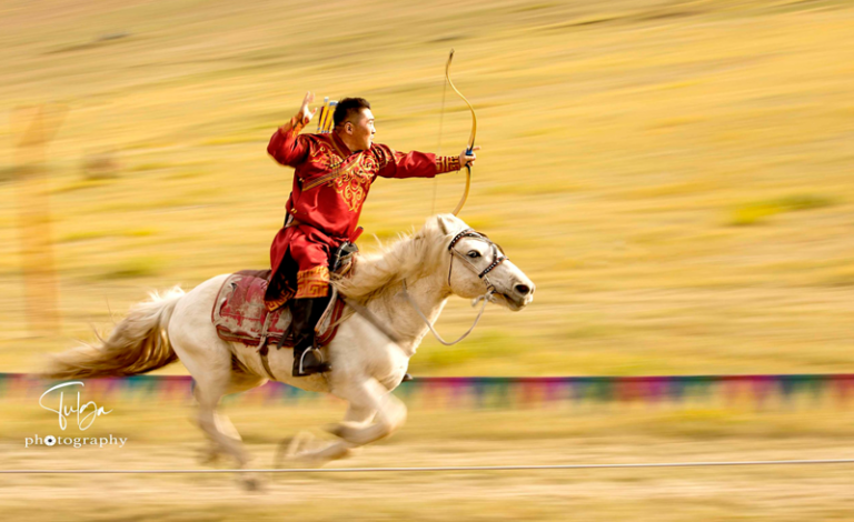 mongolian mounted archery