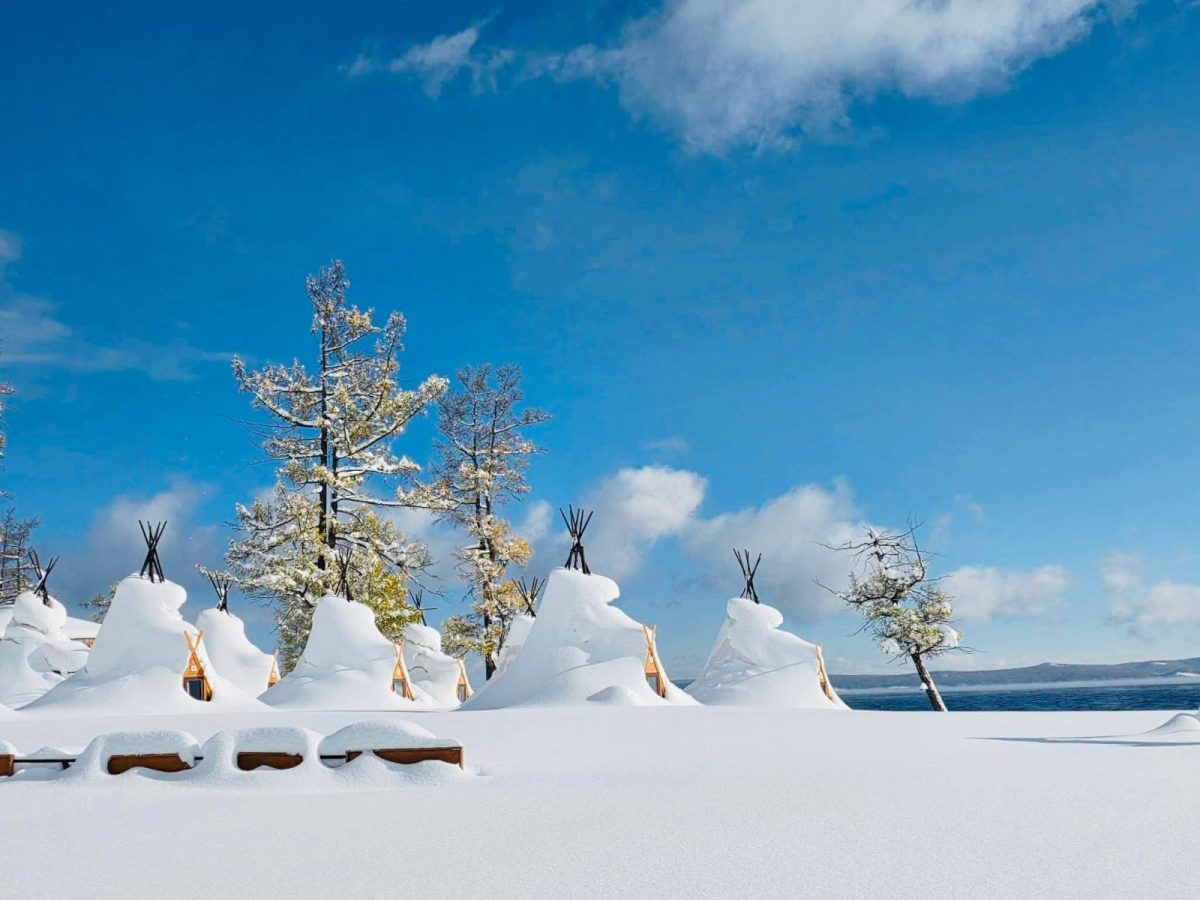 Winter Tour Mongolia at frozen Khuvsgul Lake